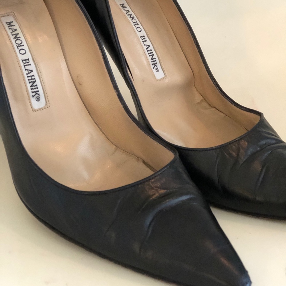 Manolo Blahnik Classic Leather Pumps 38.5